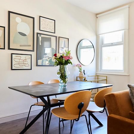 Апартаменты The Kilburn Crib - Stunning 3Bdr Flat Лондон Экстерьер фото